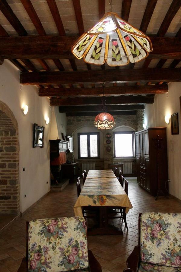 Apartmán Palazzo Contini Piobbico Exteriér fotografie